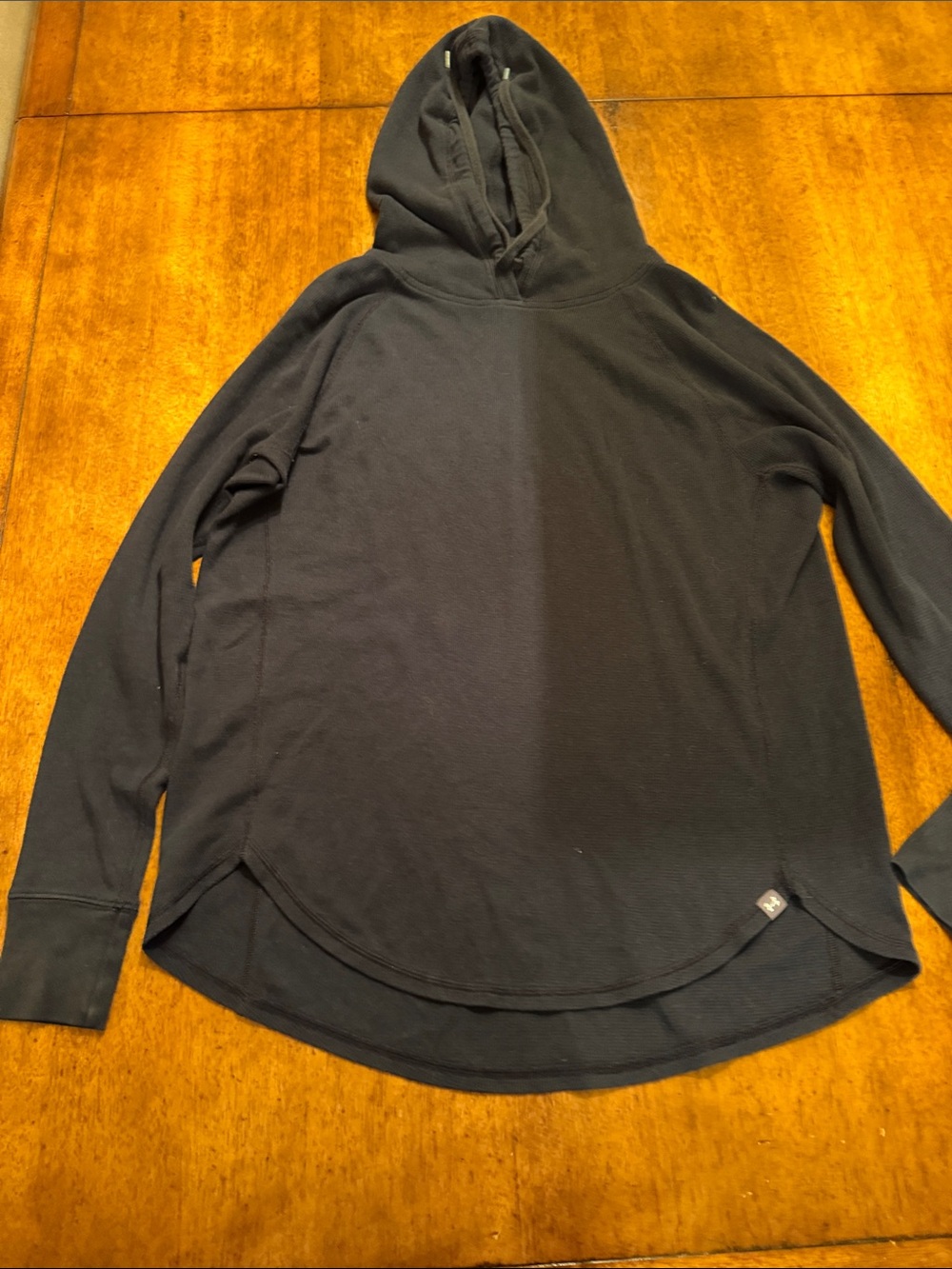 Women’s Under Armour Black Hooded Sweater - Classic Pullover size large